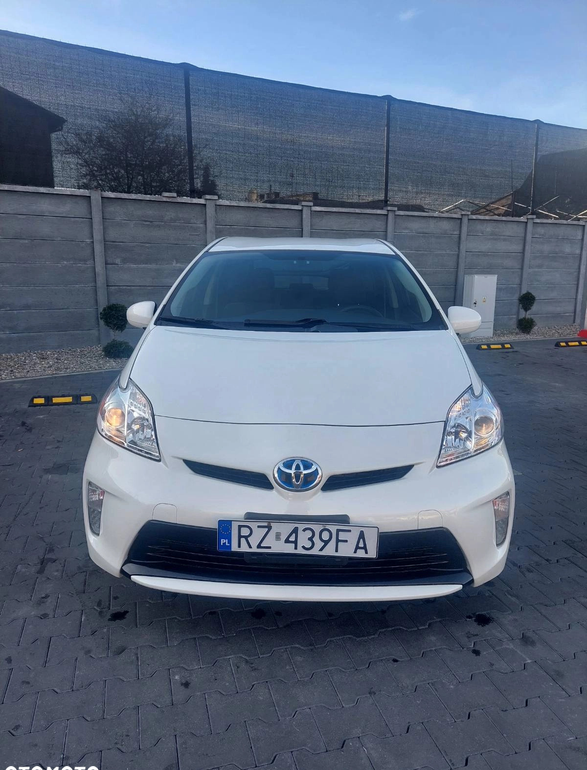 Toyota Prius cena 42500 przebieg: 164000, rok produkcji 2014 z Radom małe 37